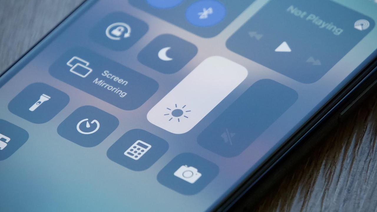 telefon ekran parlaklık