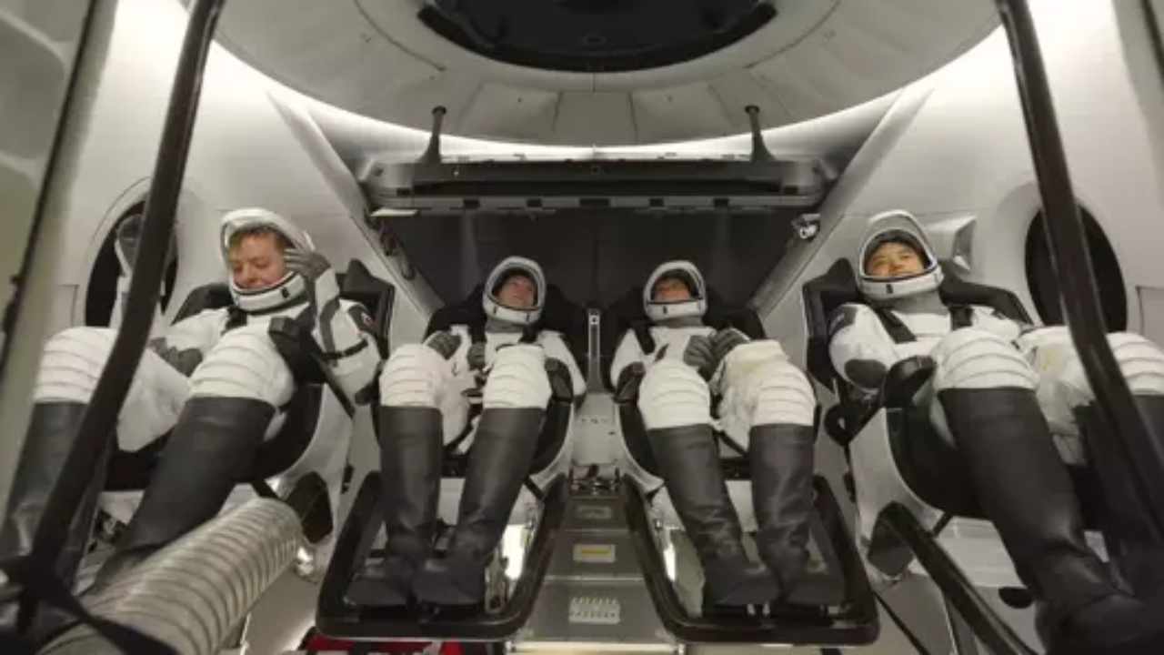 spacex 4 astronot