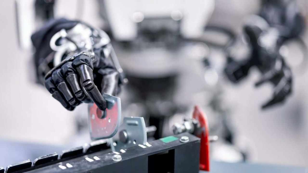 mercedes insansı robot işe aldı
