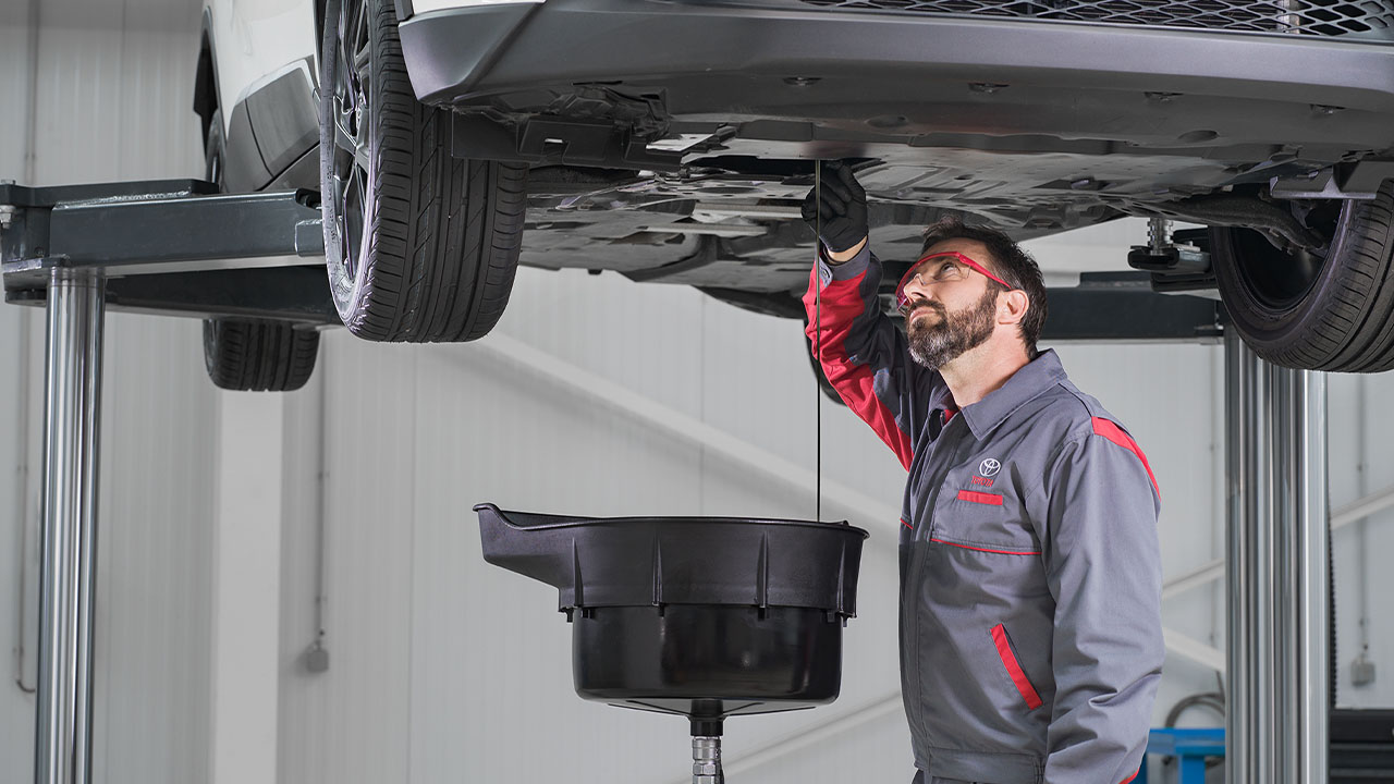 otomatik vites arabalarda şanzıman yağı değişimi