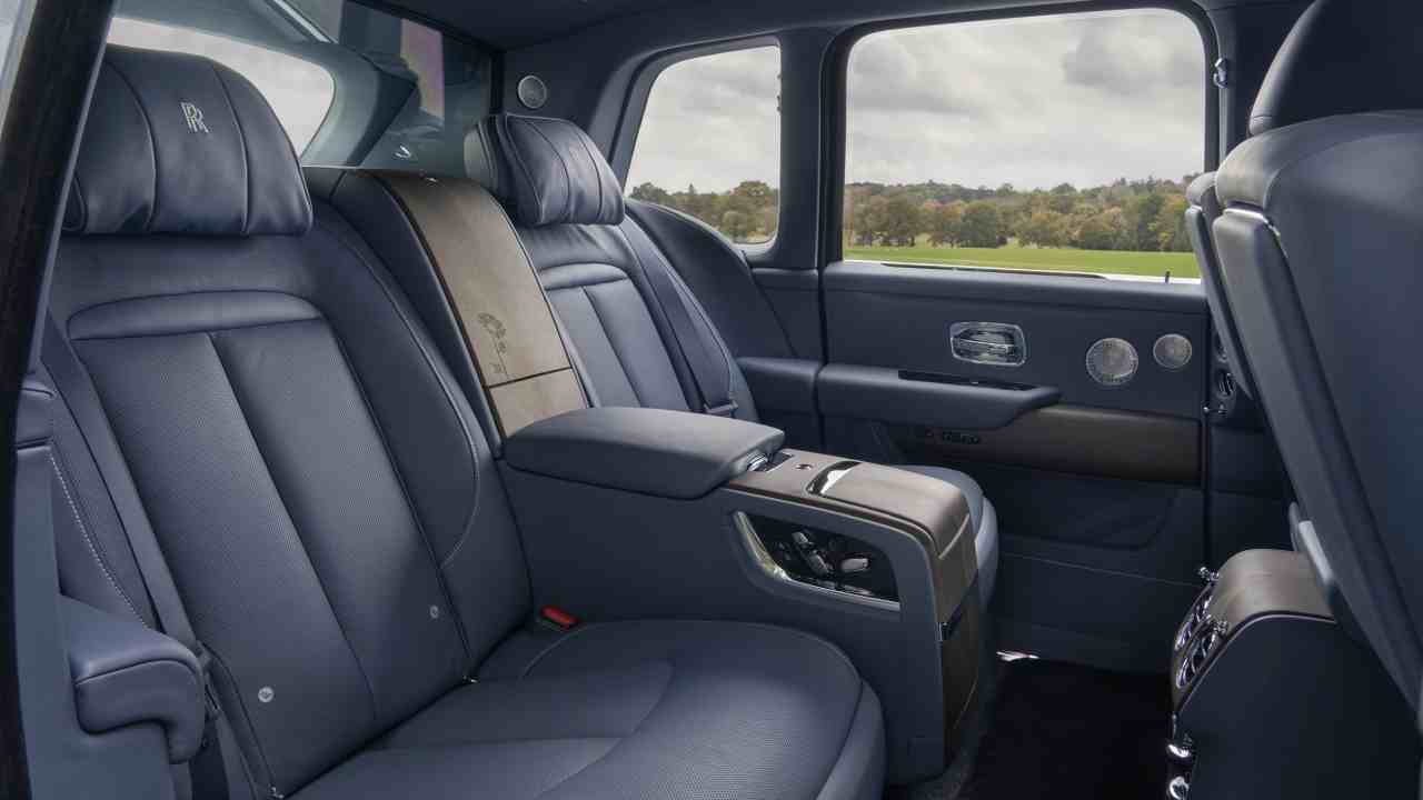 rolls-royce cullinan daisy araç iç tasarım